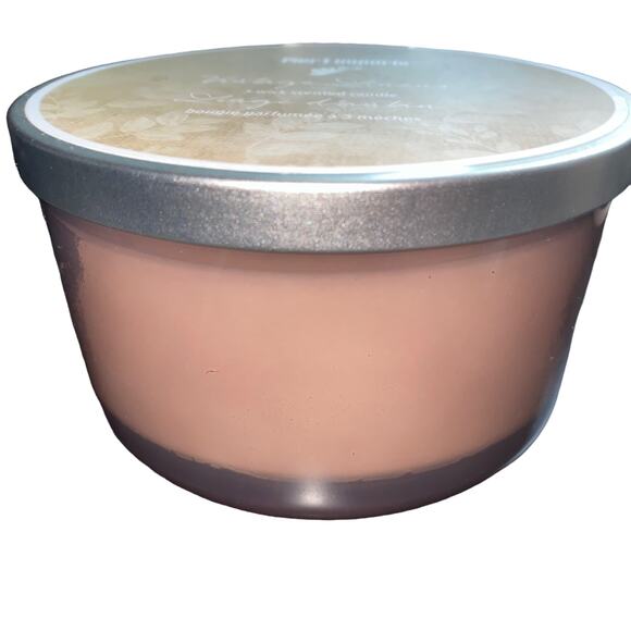 Pier 1 Imports Vintage Linens 3-Wick Scented Candle Glass Jar 14oz  New, No Box - Picture 3 of 4